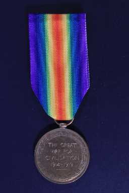 Victory Medal (1914-18) - 24292 W.O.CL.1. S.F. FRICKER. 