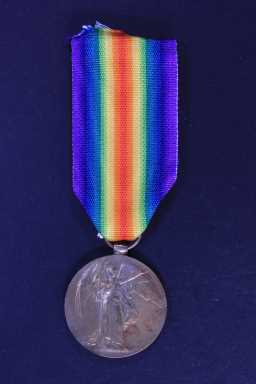 Victory Medal (1914-18) - 2660 SJT. N. SAXON. DURH.L.I.