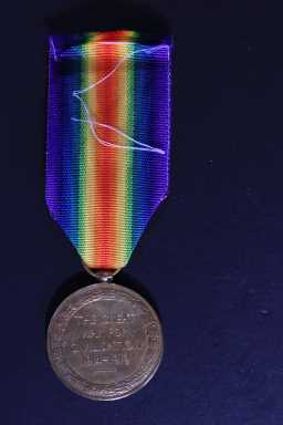 Victory Medal (1914-18) - 11984 SJT. J. EDWARDS. DURH.L.