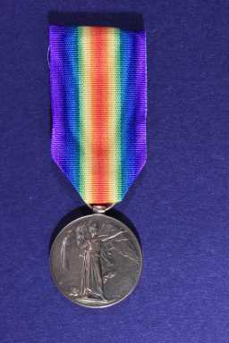 Victory Medal (1914-18) - 36145 PTE. A.J. BOURNE. DURH.L