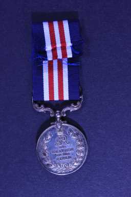 Military Medal - 325389 L.CPL E.R. BELL. 9/DURH