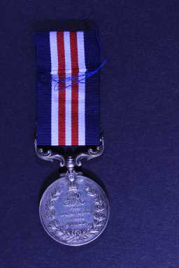 Military Medal - 18-584 PTE. T. REAVLEY. 19/DUR