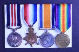 Victory Medal (1914-18) - 9-1279 PTE J. BELL. DURH. L.I.