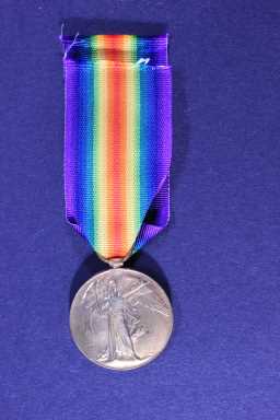 Victory Medal (1914-18) - 9-1279 PTE J. BELL. DURH. L.I.