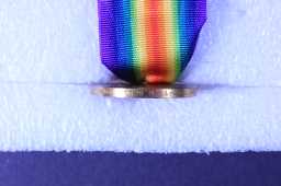 Victory Medal (1914-18) - 9-1166 PTE. G. BELL. DURH. L.I