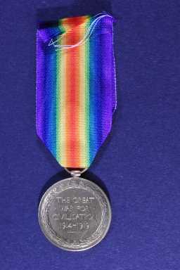 Victory Medal (1914-18) - 18-1215 A-SGT. E.C. BELL. DLI