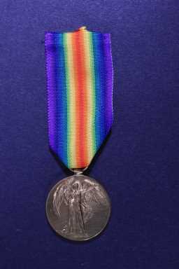 Victory Medal (1914-18) - LIEUT. J. THOMPSON-HOPPER