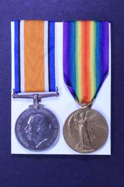 Victory Medal (1914-18) - 81414 PTE. E. DUNN. DURH.L.I.