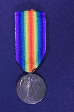 Victory Medal (1914-18) - CAPT. E.H. VEITCH.