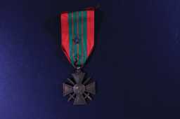 Croix De Guerre (France) - 4037156 WO2 J. BEDFORD 
