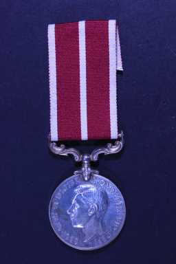 Meritorious Service Medal - 4438949 W.O.CL.32. G. PINKNEY.