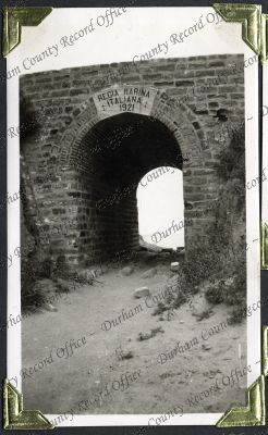 ref: D/DLI 7/882/1(185)