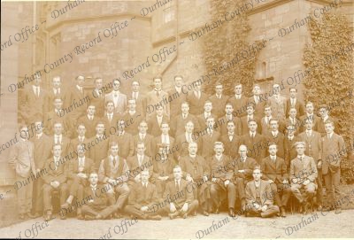 Photograph of staff and senior students, no names, [1911-1913]
See also E/HB 2/658