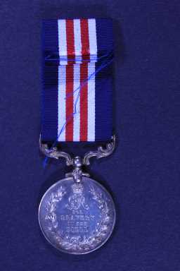 Military Medal - 20-613 L.CPL. T. CUMMINGS. 20/