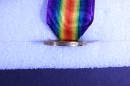 Victory Medal (1914-18) - 3-9287 SJT. C. BARELLA. DURH. 