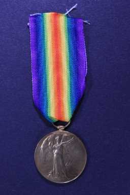 Victory Medal (1914-18) - 32674 PTE. J.J. BLOOMFIELD. DU