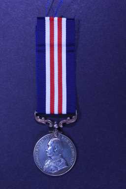 Military Medal - 23087 PTE G.L. KIRBY. 10/DURH: