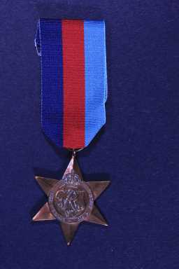 1939-45 Star - (4447125 PTE) J.B. MCROY (UNNA