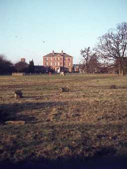 Horncliffe House.
Photo by Harry Rowland, 1971.