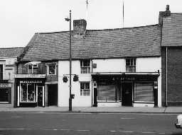 Nos 58 and 60 Bondgate Within, Alnwick. Photo Northumberland County Council, 1971.