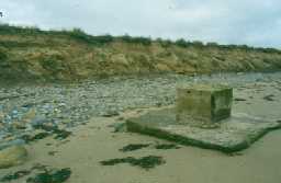 Searchlight base at Hadston Carrs, Togston. Photo by Glasgow University.