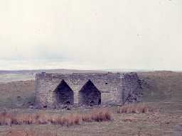Grasslees lime kiln.
Photo by Harry Rowland.