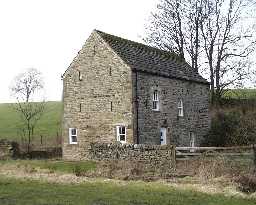 Barn west of Priory Farmhouse 2003
