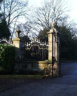 Entrance Screen NE of Castle Lodge, Brancepeth 2003