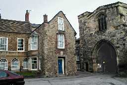 16 & 16A The College, Durham 2002