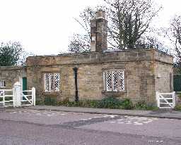 Prebends Gate Lodge, Quarryheads Lane 2005