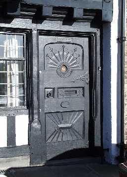 42 South Street, Durham - door detail 2000