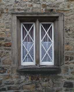 58 Galgate mullioned gable window detail  © DCC 2001