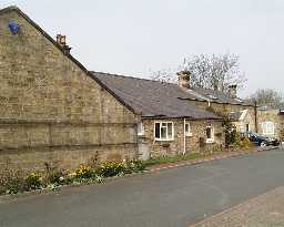 Railway Cottages, Strathmore Court  © DCC 2003