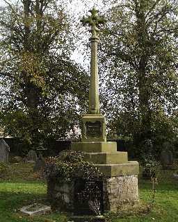 Memorial Cross in RC Cemetery, Victoria Road,  © DCC 2003