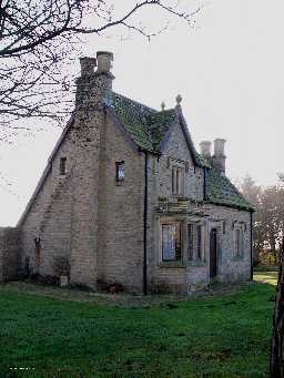Bowfield Cottage © DCC 2004