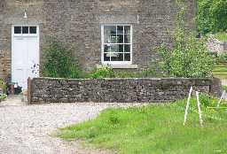 Front Garden Walls, Abbey Farmhouse © DCC 2005