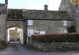 Pond House Cottage & Archway, Hamsterley  © DCC 2006