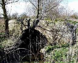 Pack-horse Bridge, The Green, Headlam  © DCC 2002
