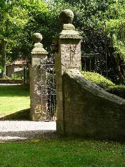 Gate Piers & Walls at Headlam Hall  © DCC 2004