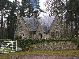 Dryderdale Lodge & Entrance Piers and Walls © DCC 2006