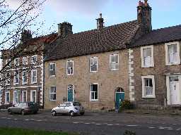 9 Front Street, with Wall & Railings, Staindrop  © DCC 2005