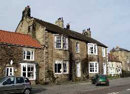 15 Front Street (Old Vicarage & The Surgery), Staindrop © DCC 2003