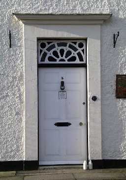 3 Office Square, Door & Doorcase  © DCC 2000