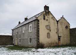 East Shaws Farmhouse & Wall, Westwick © DCC 2003