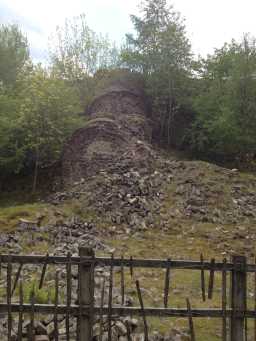 Detail of Eastern Collapsed Structure Looking South 1 03/06/2015