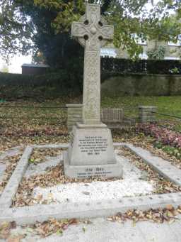 Front close-up of Iveston War Memorial 2016