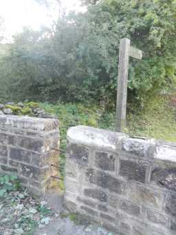 photograph of wall and sign by Lune Bridge 2016