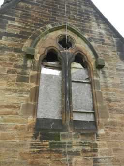 Photograph of window on East Mortuary Chapel of Benfieldside Cemetery 2016