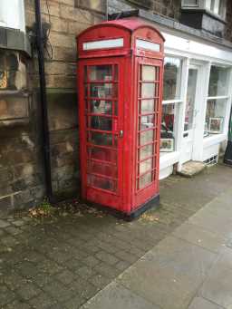 Photograph of K6 Telephone Kiosk outside 22 The Bank, BC 2016