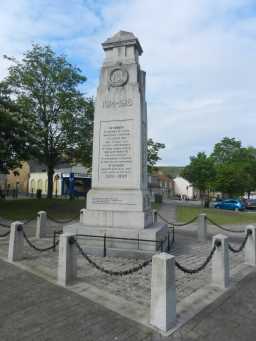 War Memorial Cenotaph, rear view, Town Centre, Crook 2016